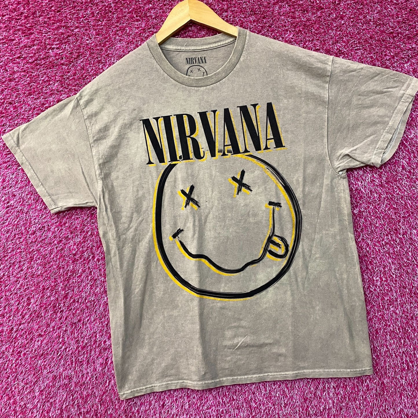 Nirvana Smiley Face Doodle Tshirt size Large