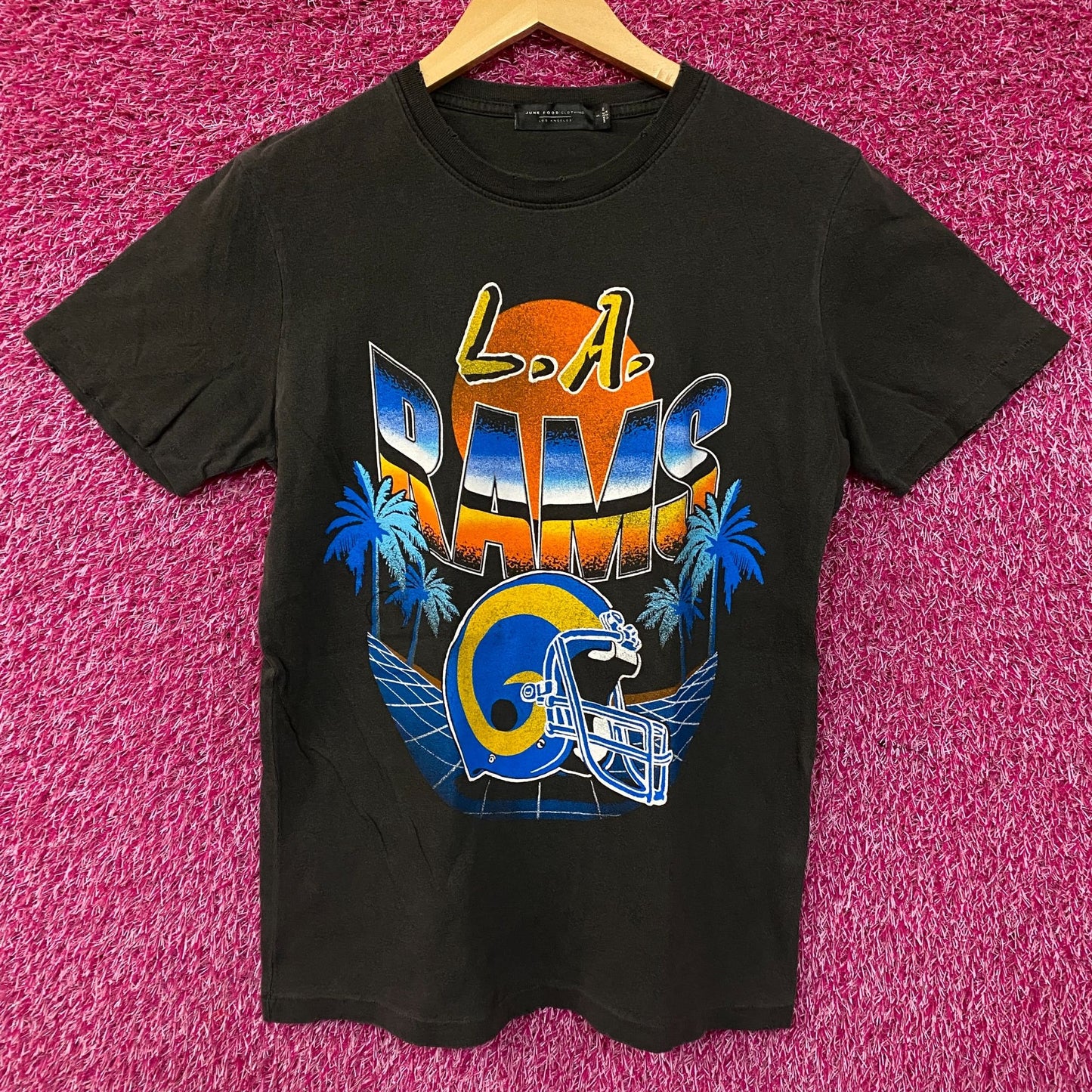 Junk Food Clothing Los Angeles Rams Sunset Vintage Style Tee Small