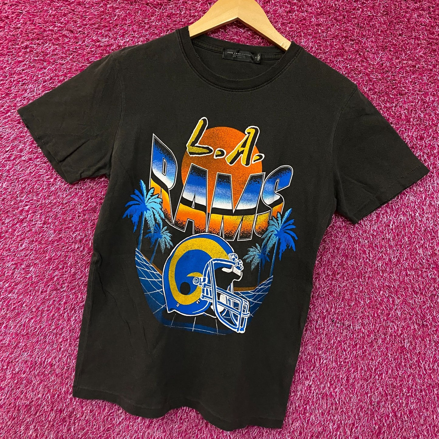 Junk Food Clothing Los Angeles Rams Sunset Vintage Style Tee Small