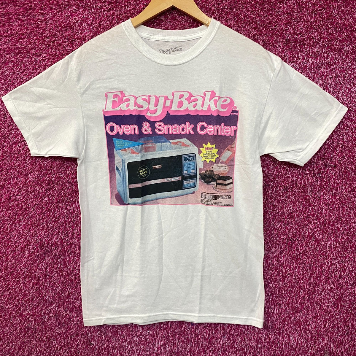 Easy-Bake Oven & Snack Center Box Retro Graphic T-Shirt Medium