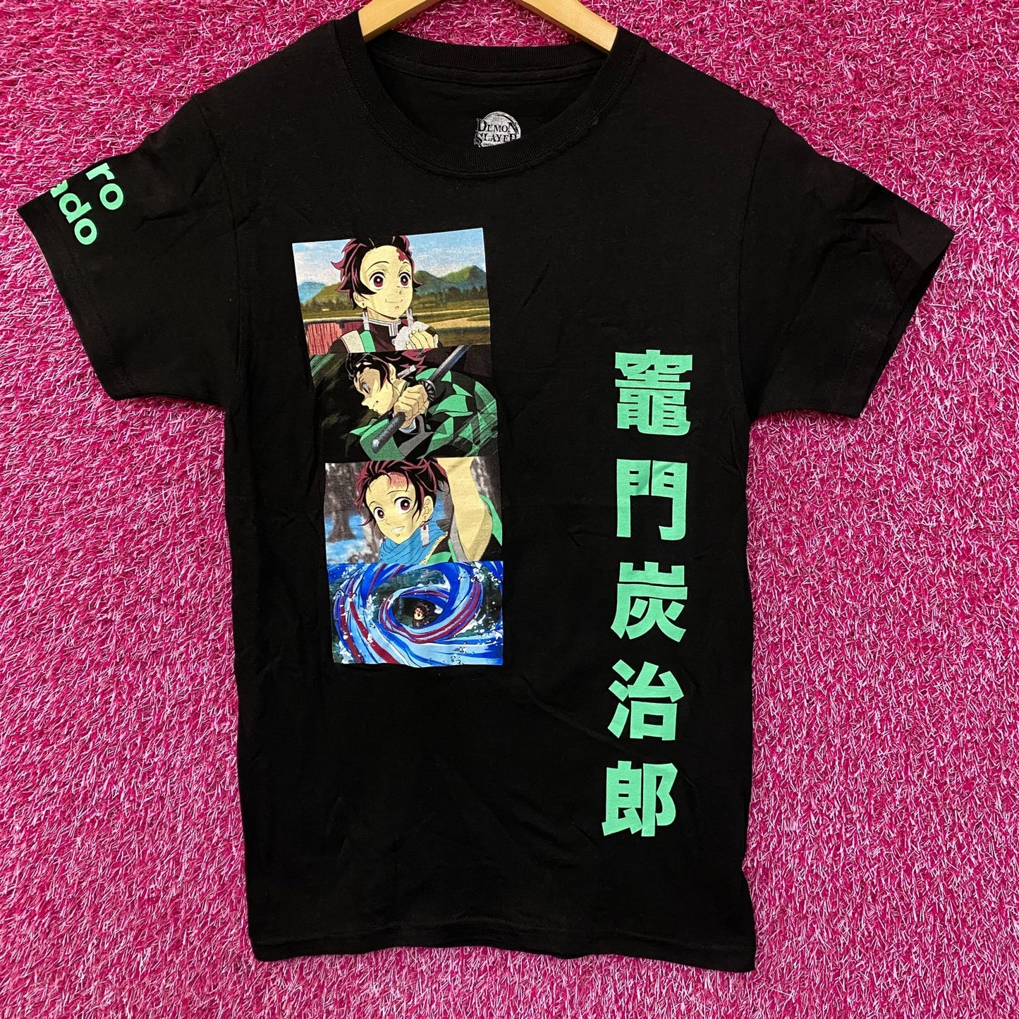 Demon Slayer : Kimetsu no Yaiba - Tanjiro Kamado Anime T-Shirt Extra Small
