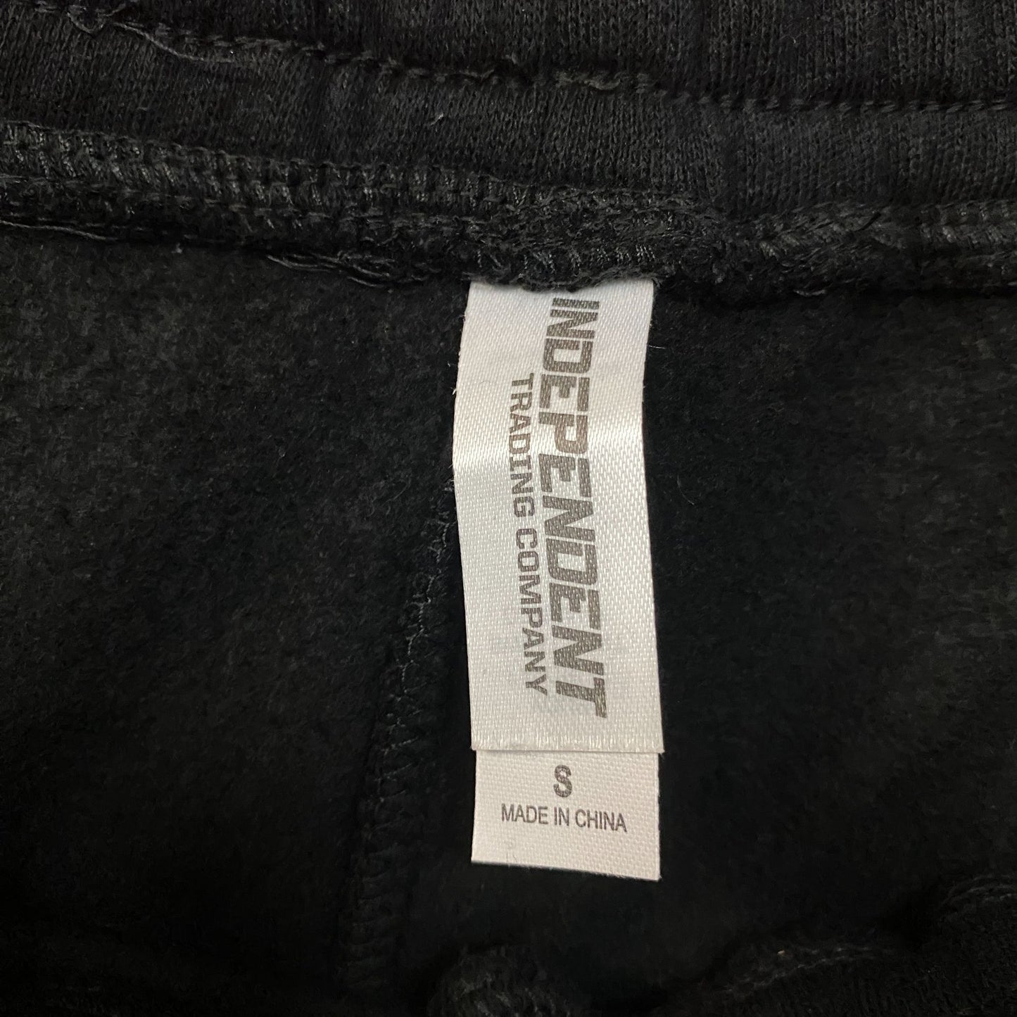 Chase Atlantic "Beauty in Death" Tour Sweatpants Small