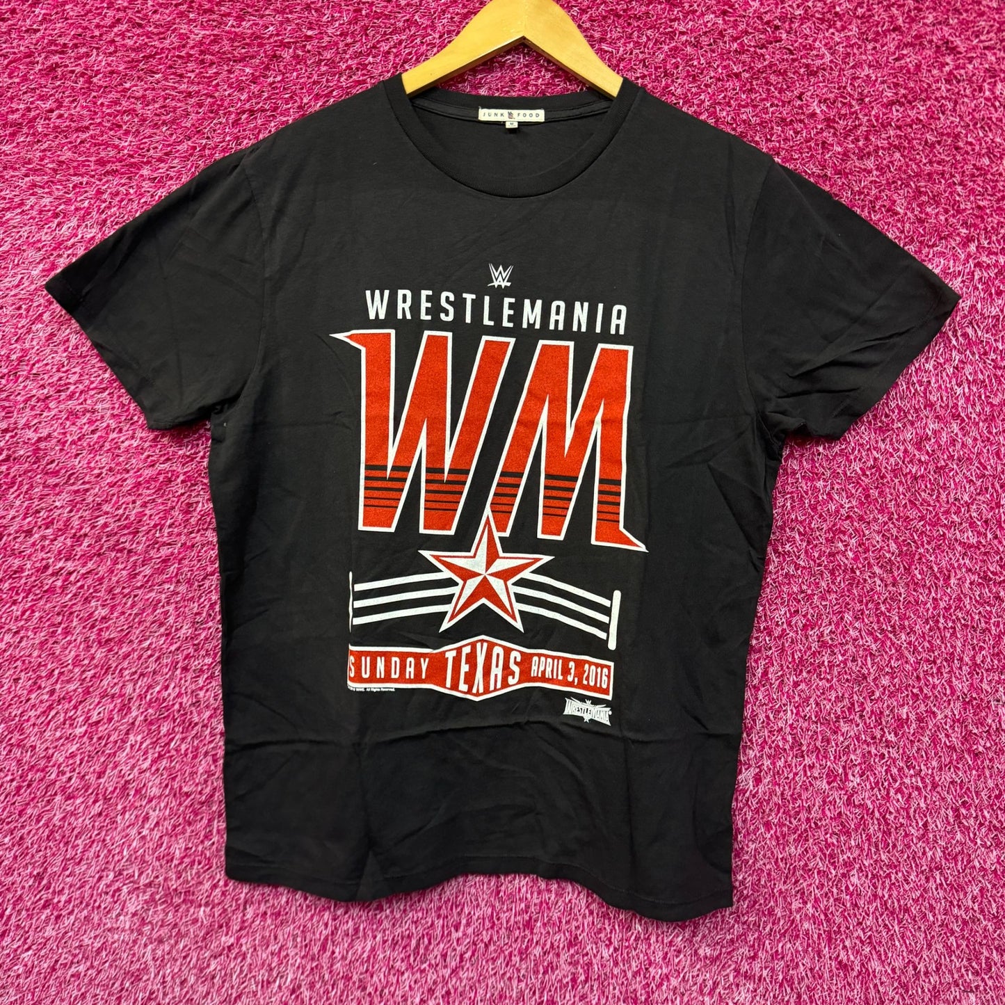 Wrestlemania 2016 Texas Oversized WWE Womens Tee M
