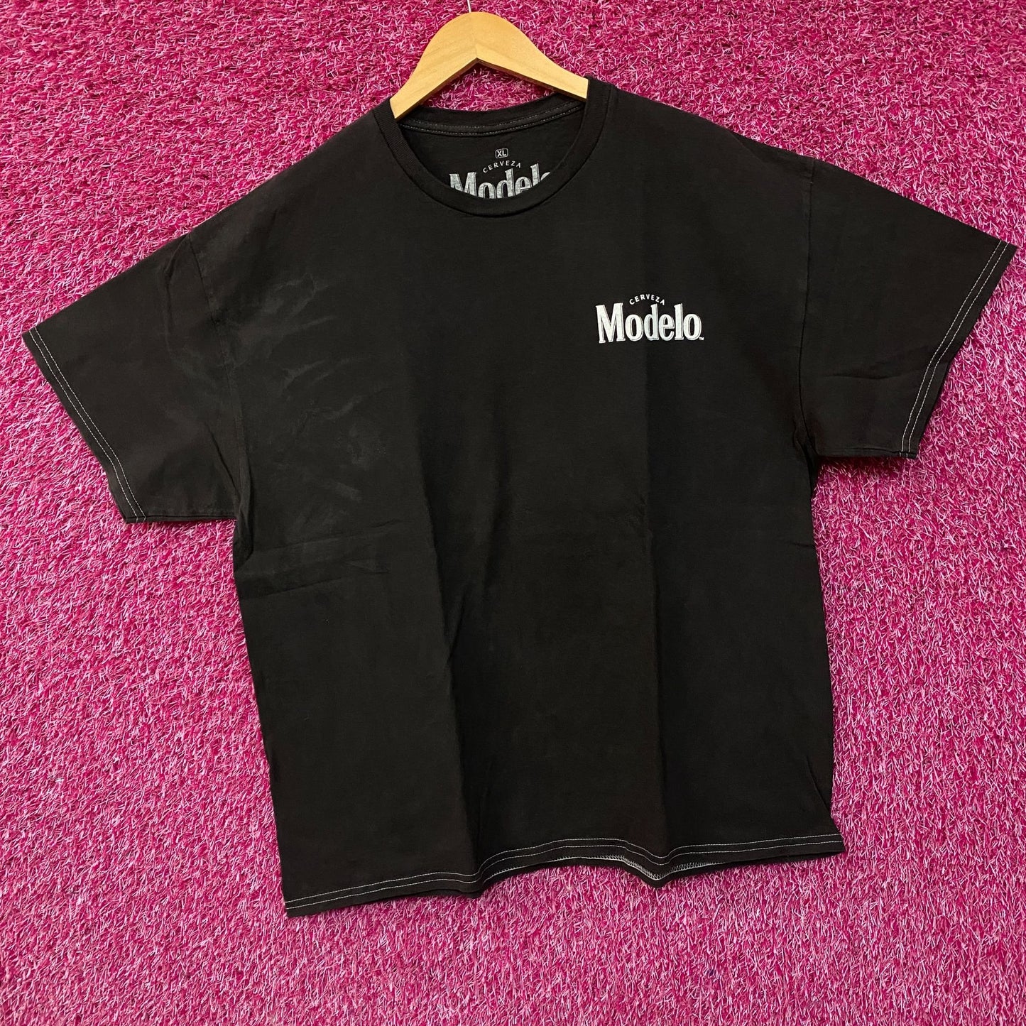Modelo Especial Beer Bottle Promo T-Shirt XL