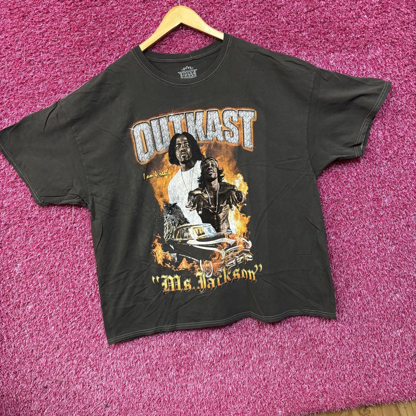 Outkast Mrs. Jackson Graphic T-Shirt L/XL