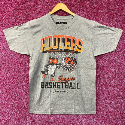 Hooters League Basketball Since 1983 Retro Style T-Shirt Large