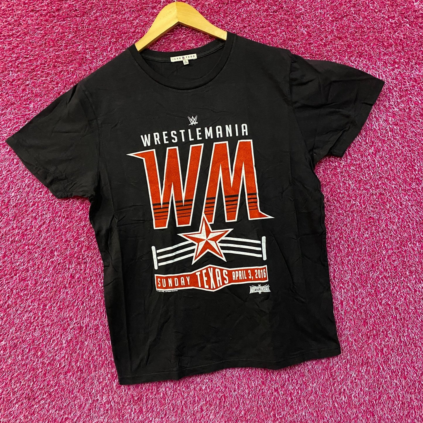 WWE WrestleMania 32 Texas T-Shirt Medium