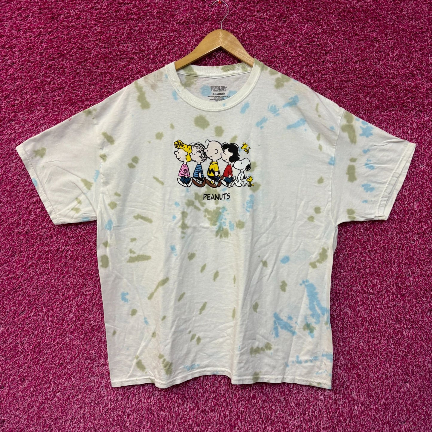 Peanuts Snoopy and the Gang Tie Dye Tshirt size XL