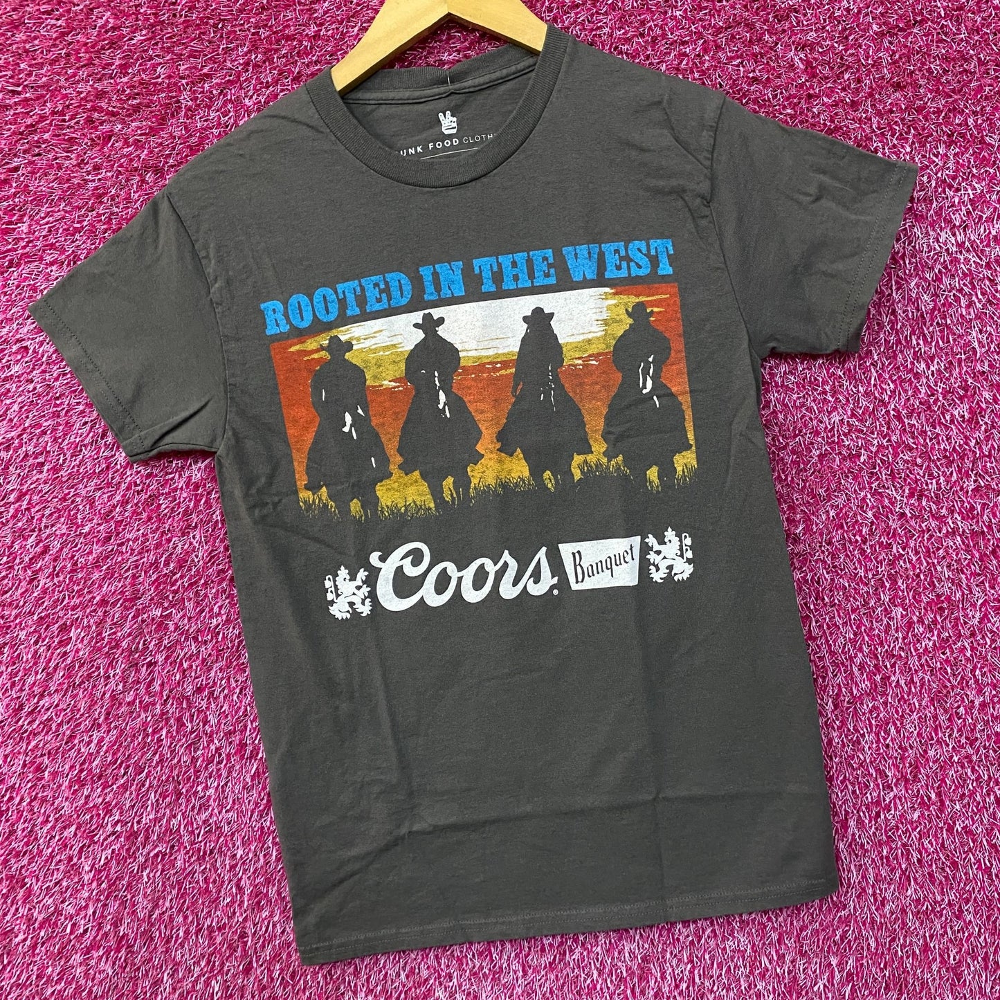 Coors Banquet Rooted in the West Vintage Style T-Shirt Small