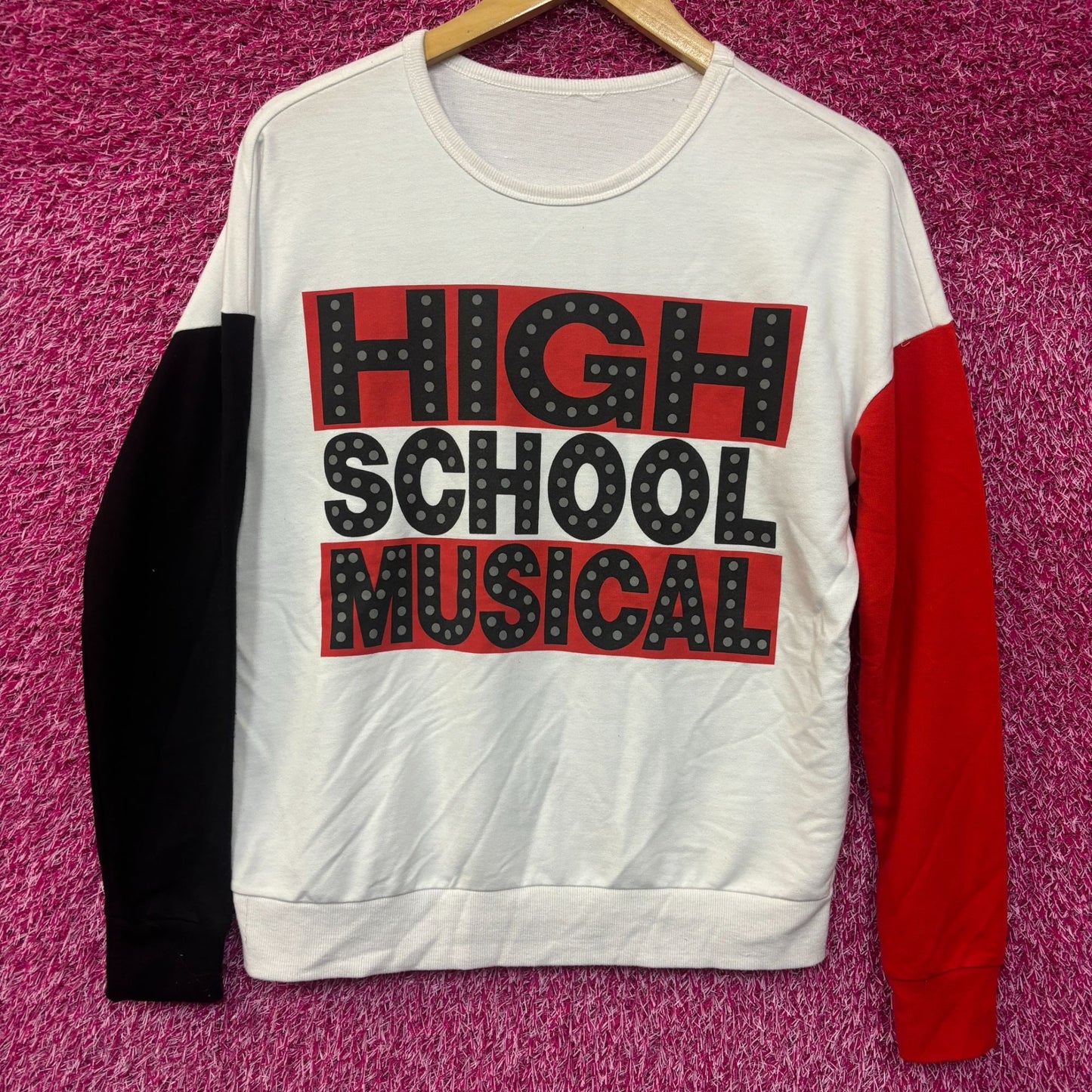 Disney High School Musical l/s scoop neck shirt medium