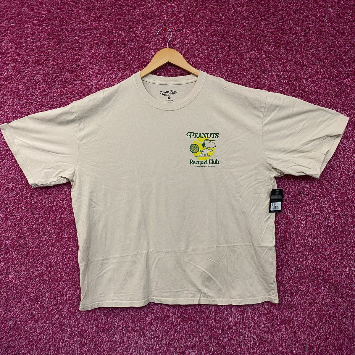 Junk Food Clothing X Peanuts Racquet Club Snoopy Tshirt size L/XL