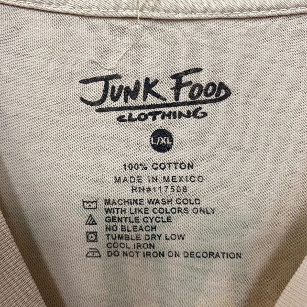 Junk Food Clothing X Peanuts Racquet Club Snoopy Tshirt size L/XL