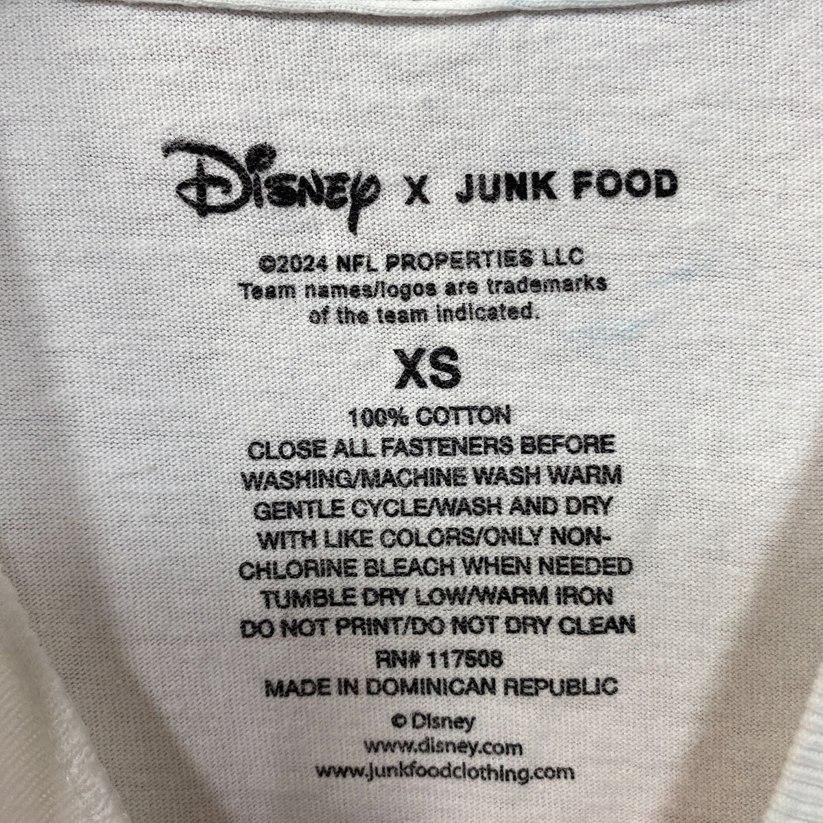 Disney x Junk Food NFL Detroit Lions Mickey Mouse Field T-Shirt XS