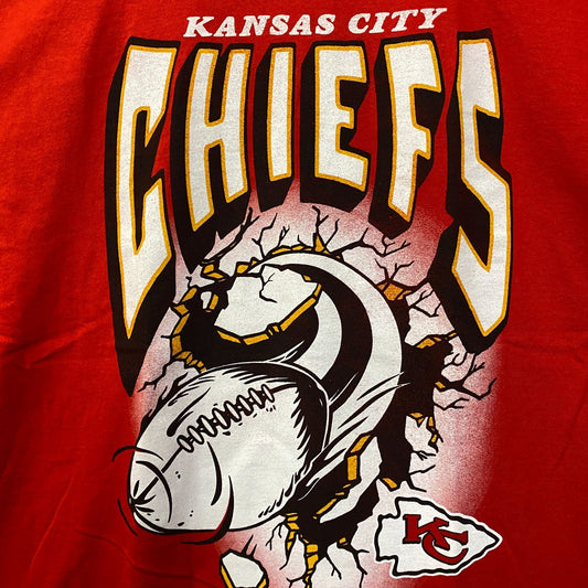 Junk Food NFL Kansas City Chiefs Break Through T-Shirt XL
