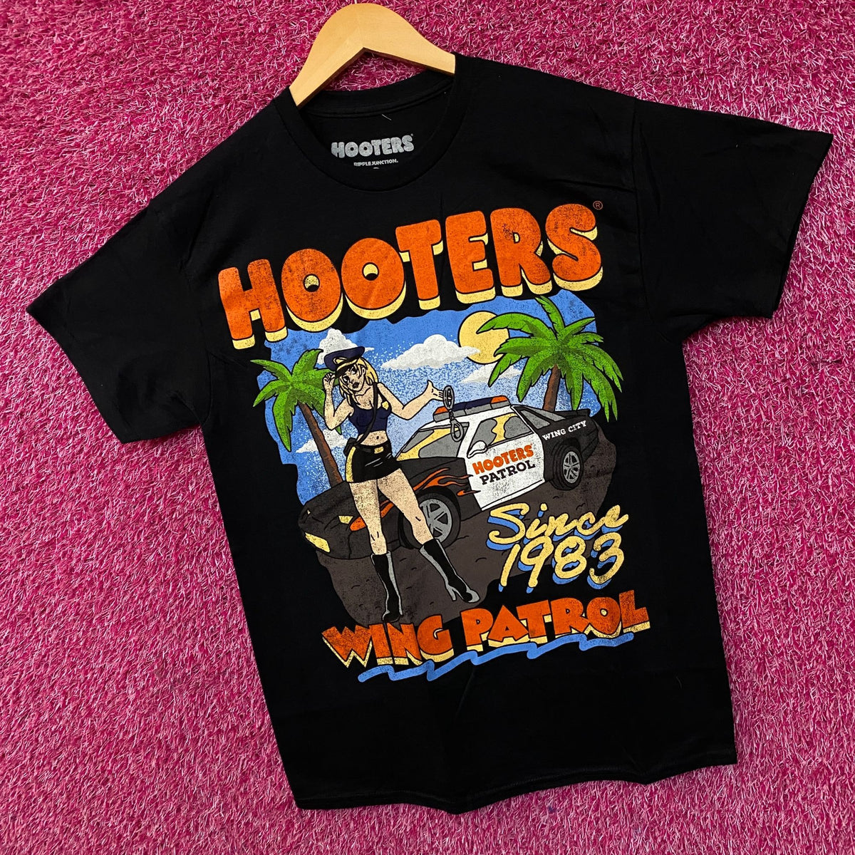 Hooters "Wing Patrol" Since 1983 T-Shirt Medium