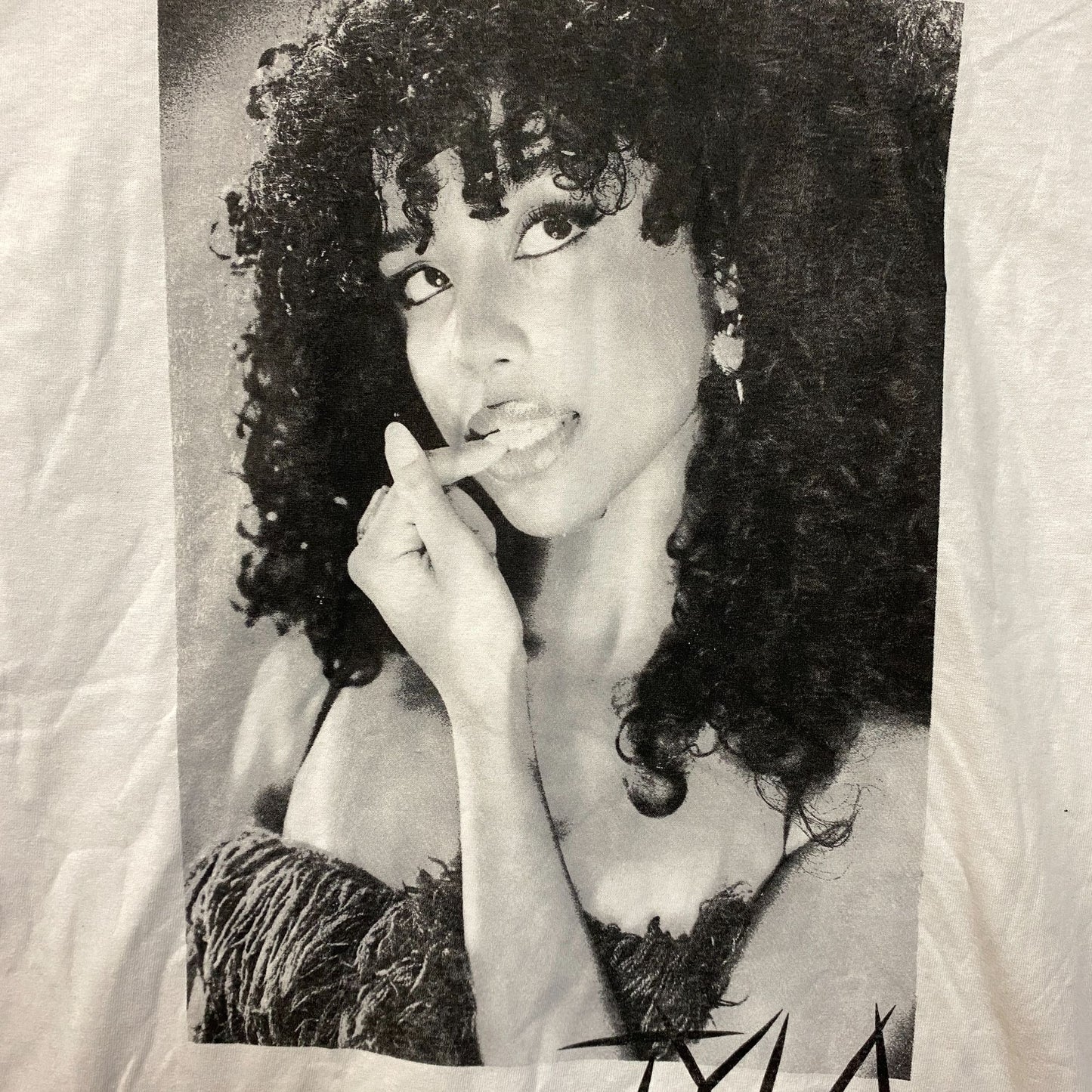 Tyla We Wanna Party Album Poster T-Shirt Medium