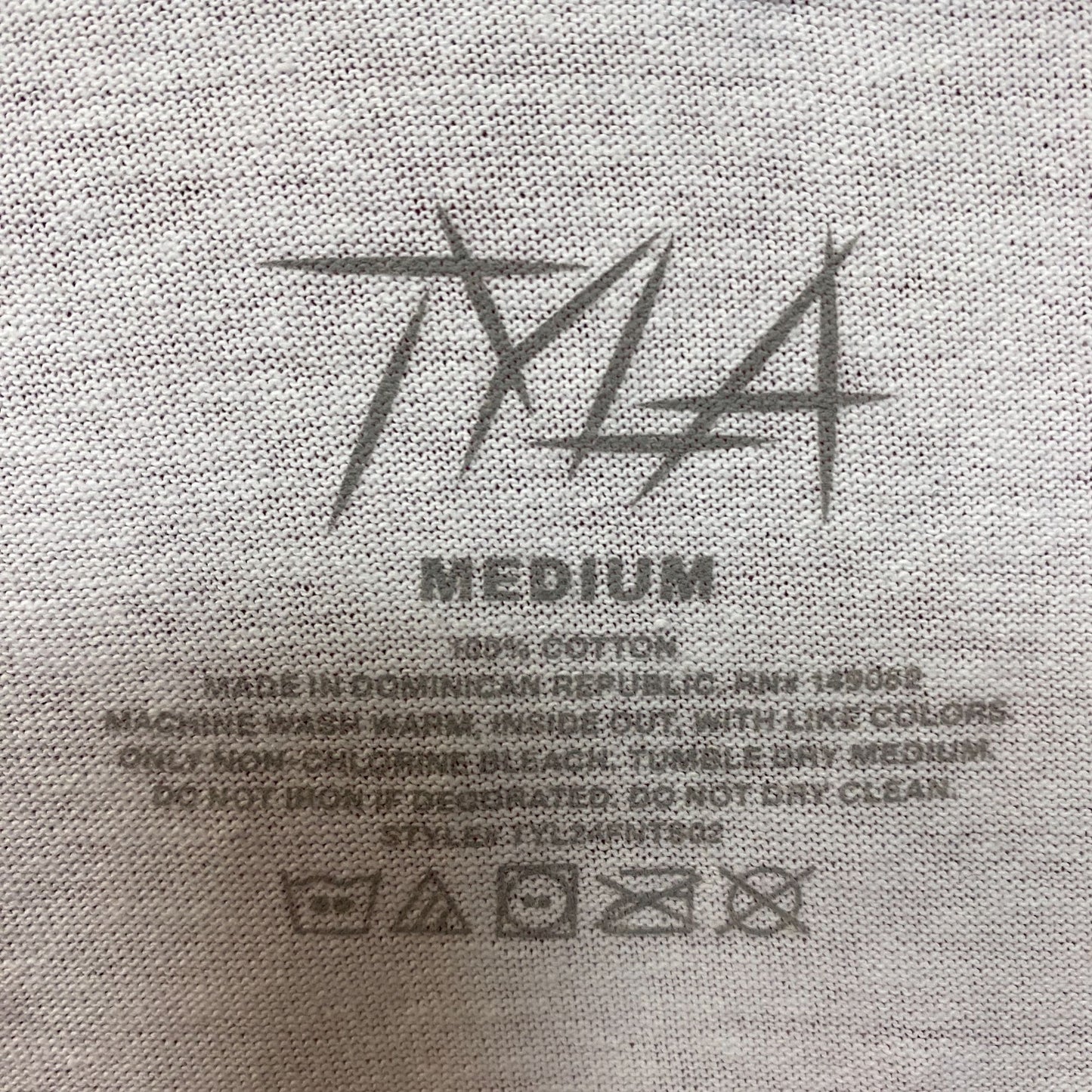 Tyla We Wanna Party Album Poster T-Shirt Medium