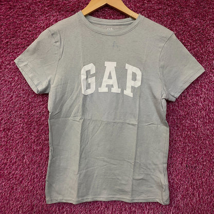 Gap Logo T-shirt medium