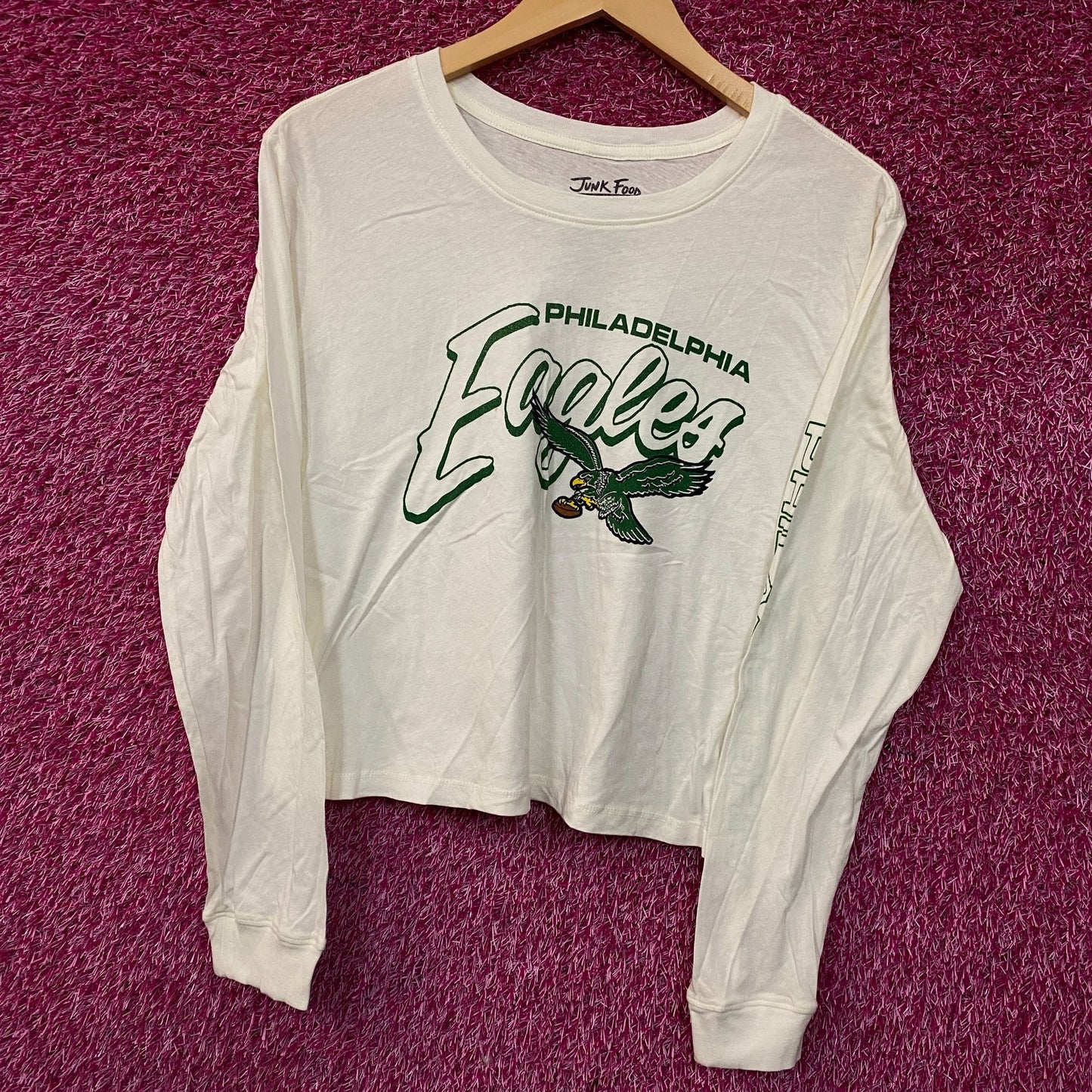 Junk Food Clothing NFL Philadelphia Eagles Touchdown Long Sleeve Cropped T-Shirt Small