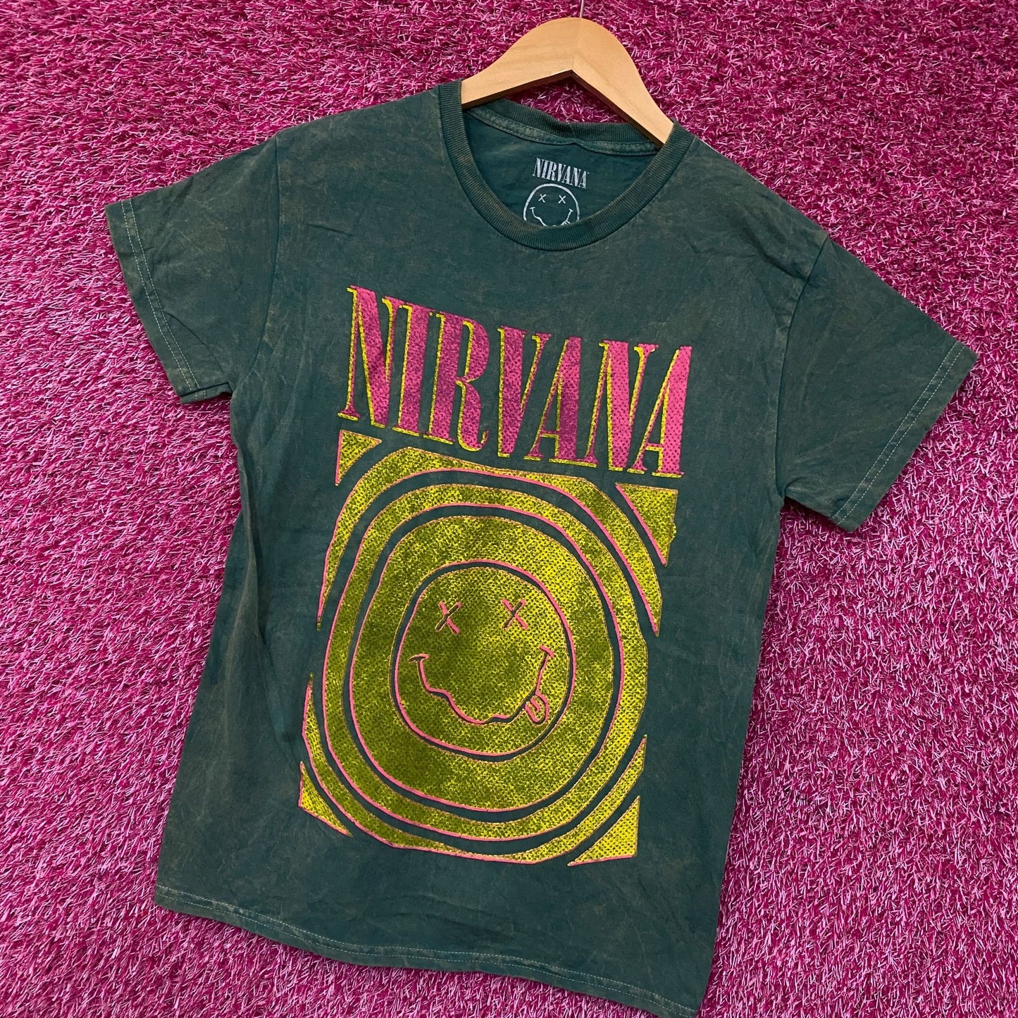 Nirvana Nevermind Album Dead Smiley Face Logo T-Shirt Small