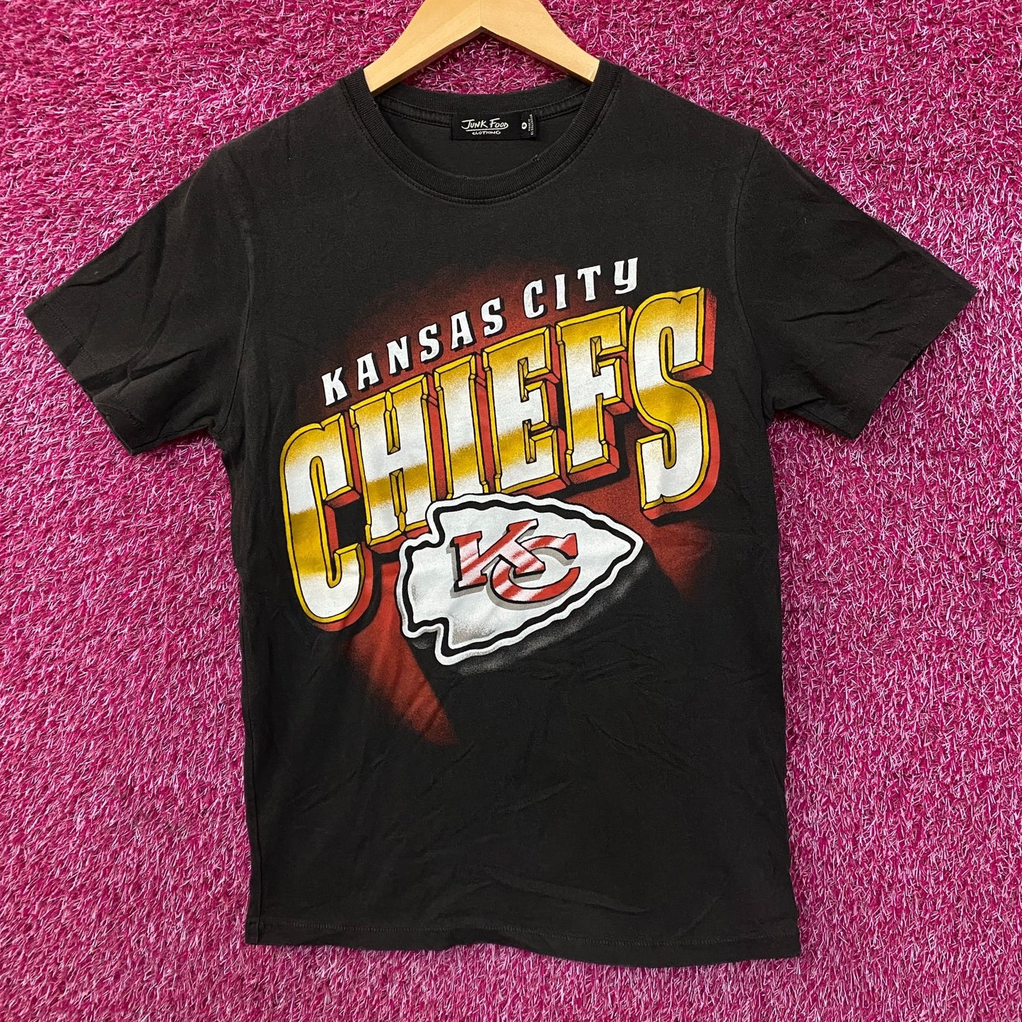 Junk Food Clothing Kansas City Chiefs Women's Graphic T-Shirt Small