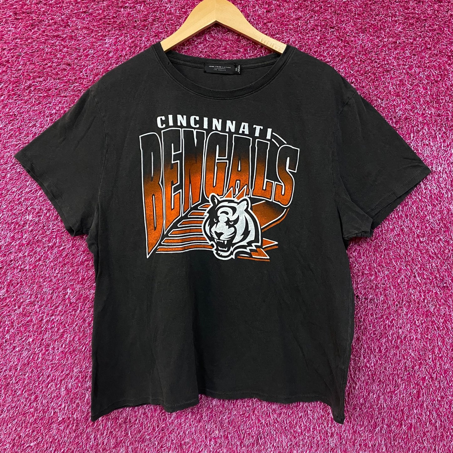 Junk Food Clothing NFL Cincinnati Bengals Chrome Retro Style Women's T-Shirt 2XL