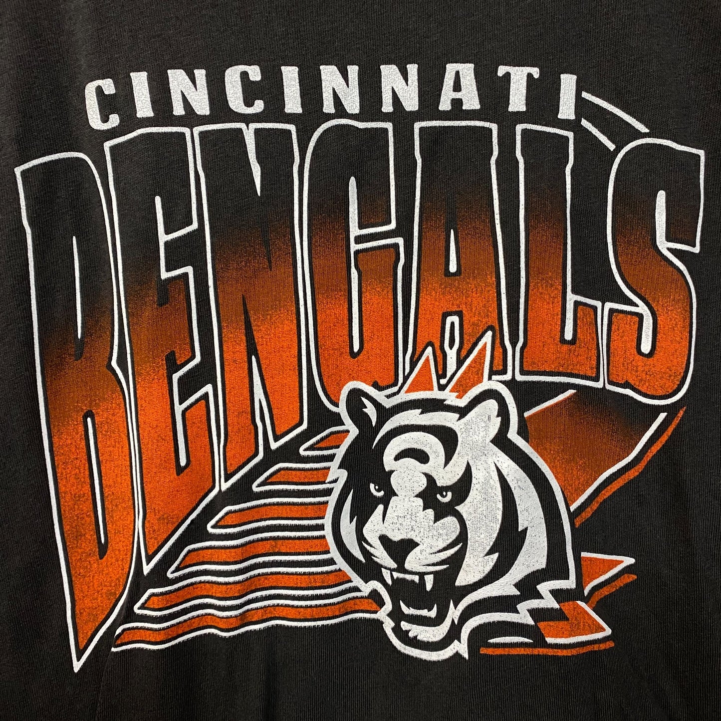 Junk Food Clothing NFL Cincinnati Bengals Chrome Retro Style Women's T-Shirt 2XL