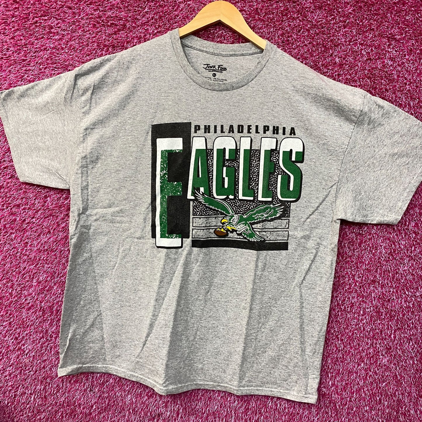 NFL Junk Food Philadelphia Eagles Gray Tshirt size XL