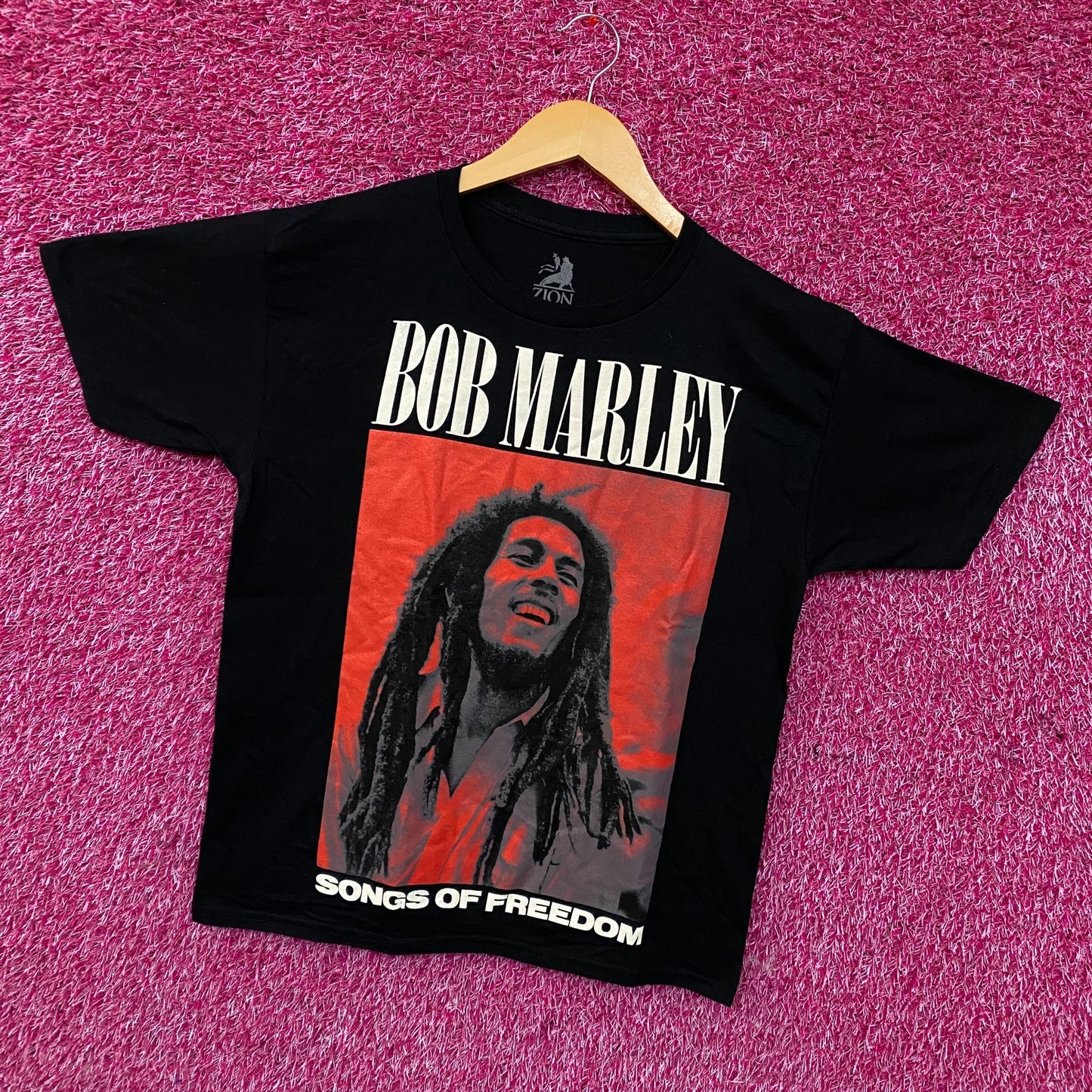 Zion Rootswear Bob Marley Songs of Freedom Graphic T-Shirt XS
