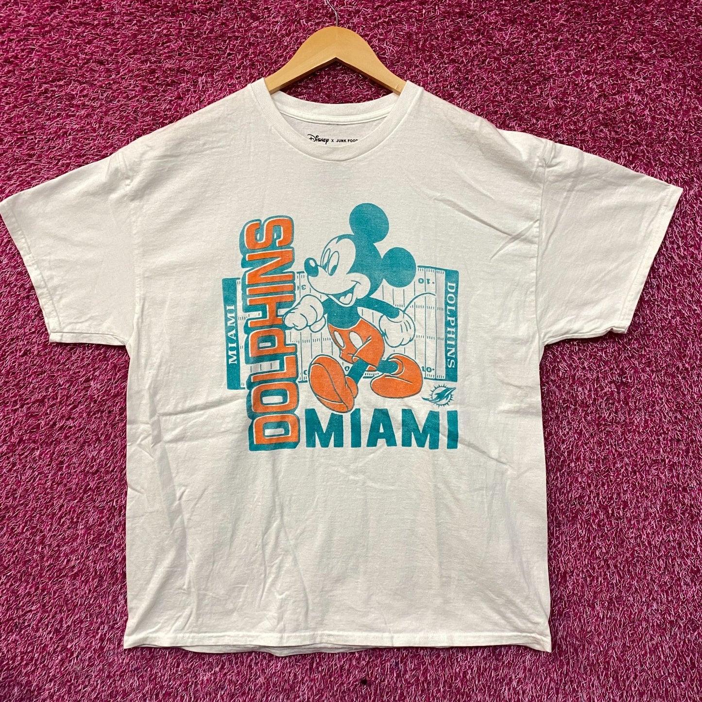Disney x Junk Food NFL Miami Dolphins Mickey Mouse Field T-Shirt Large