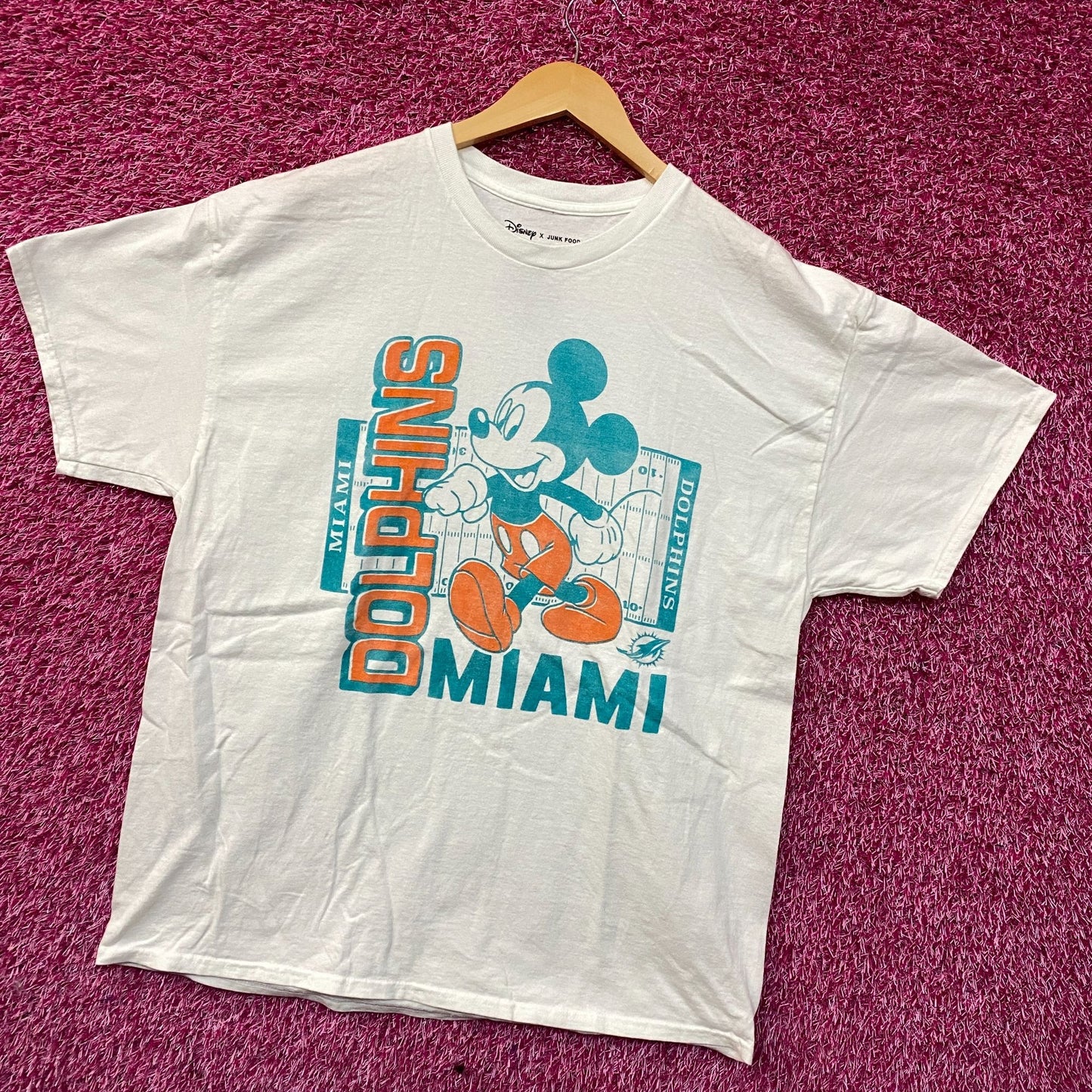 Disney x Junk Food NFL Miami Dolphins Mickey Mouse Field T-Shirt Large