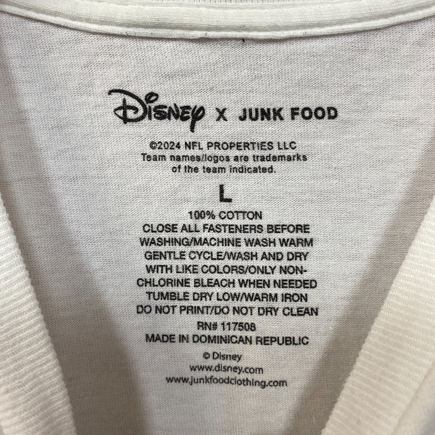 Disney x Junk Food NFL Miami Dolphins Mickey Mouse Field T-Shirt Large