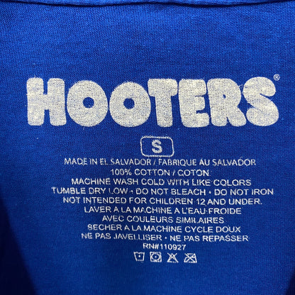 Hooters Delightfully Tacky Racing 83 Watch The Curves T-shirt Small