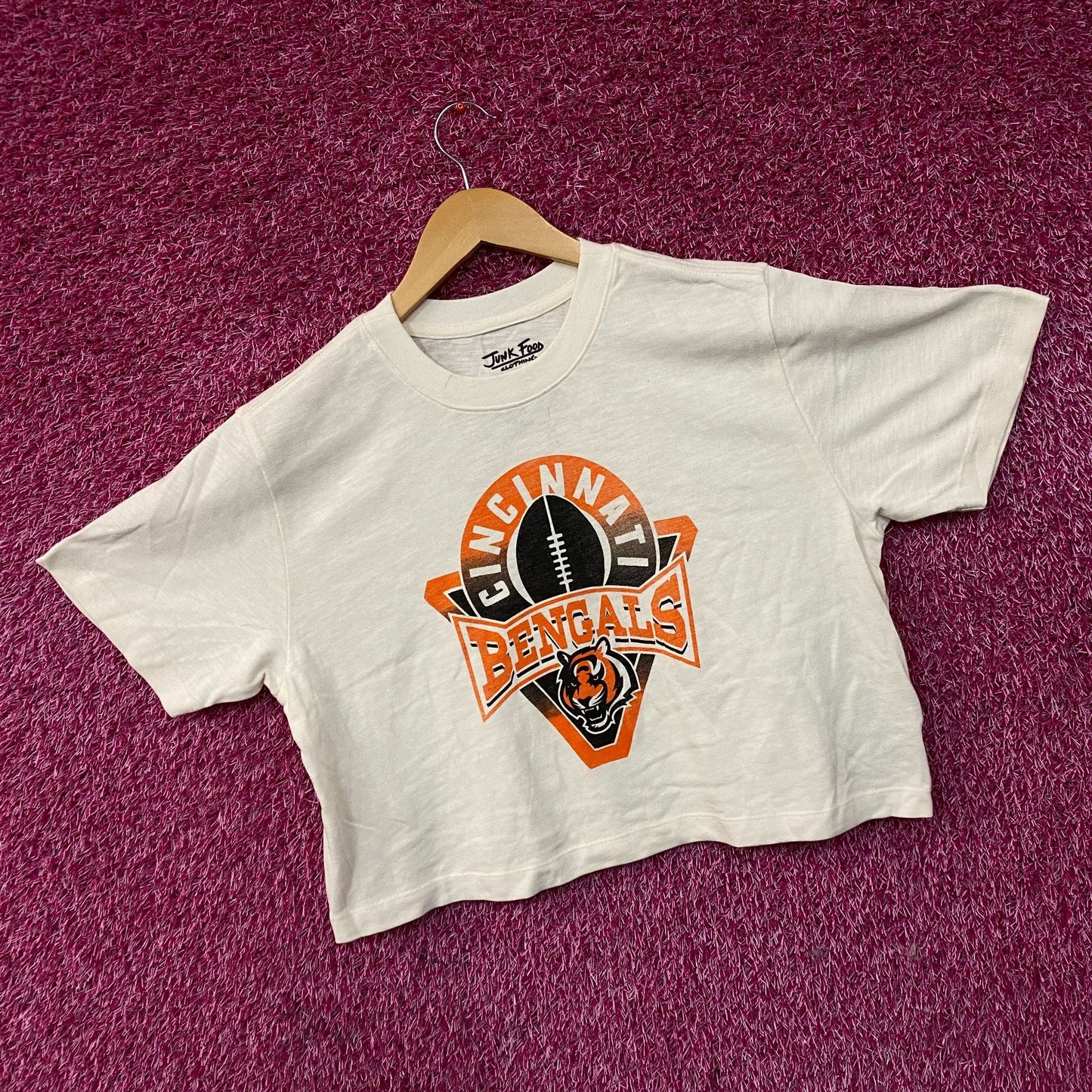 Junk Food Clothing Women's NFL Cincinnati Bengals Mock Neck Crop Tee Medium