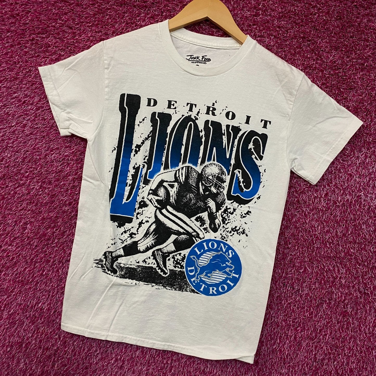 Junk Food Clothing NFL Detroit Lions Rushing Flea Market T-Shirt XS