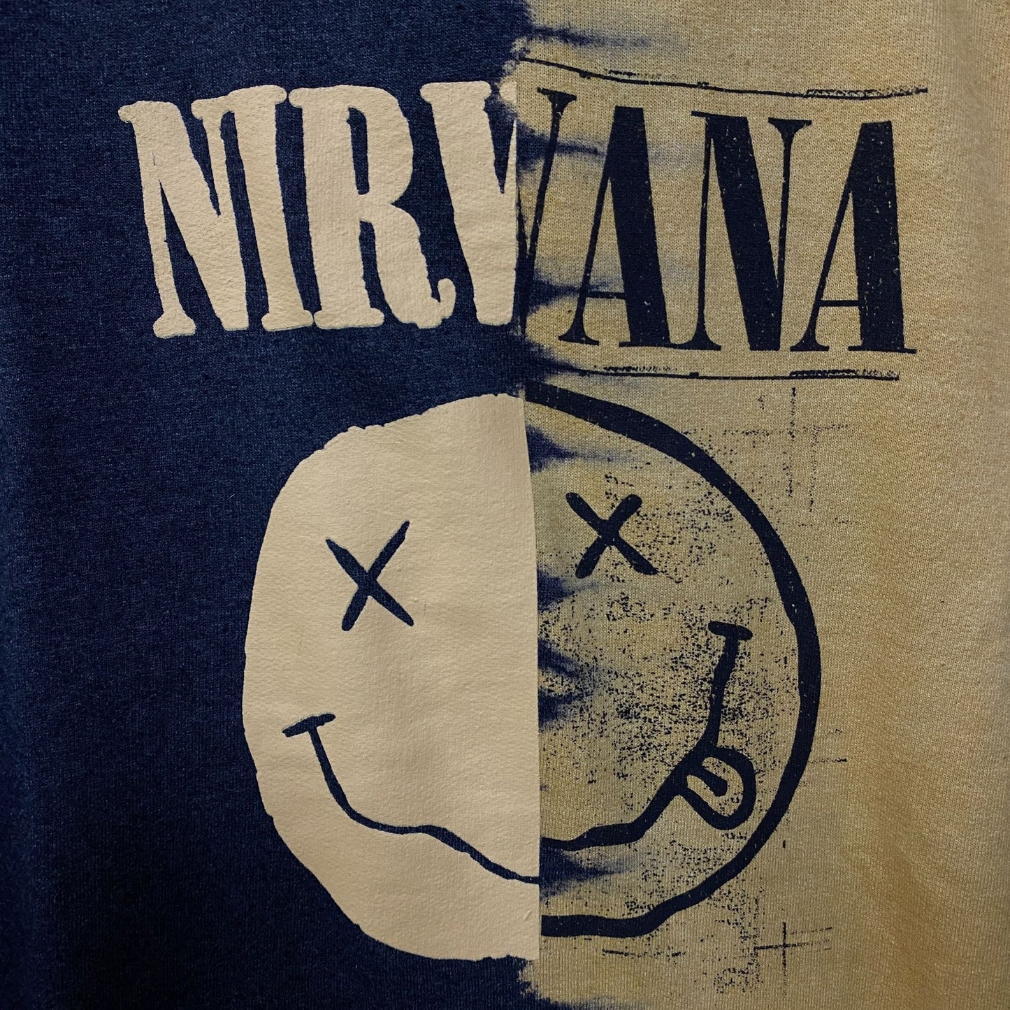 Nirvana Smiley Face Split Dye hoodie size Small