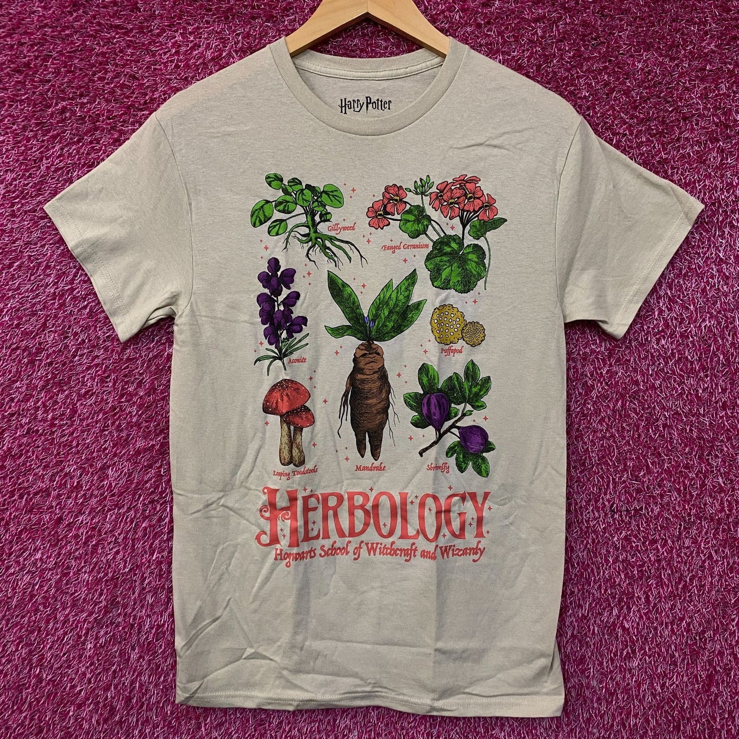 Harry Potter Hogwarts Herbology Graphic T-Shirt Small