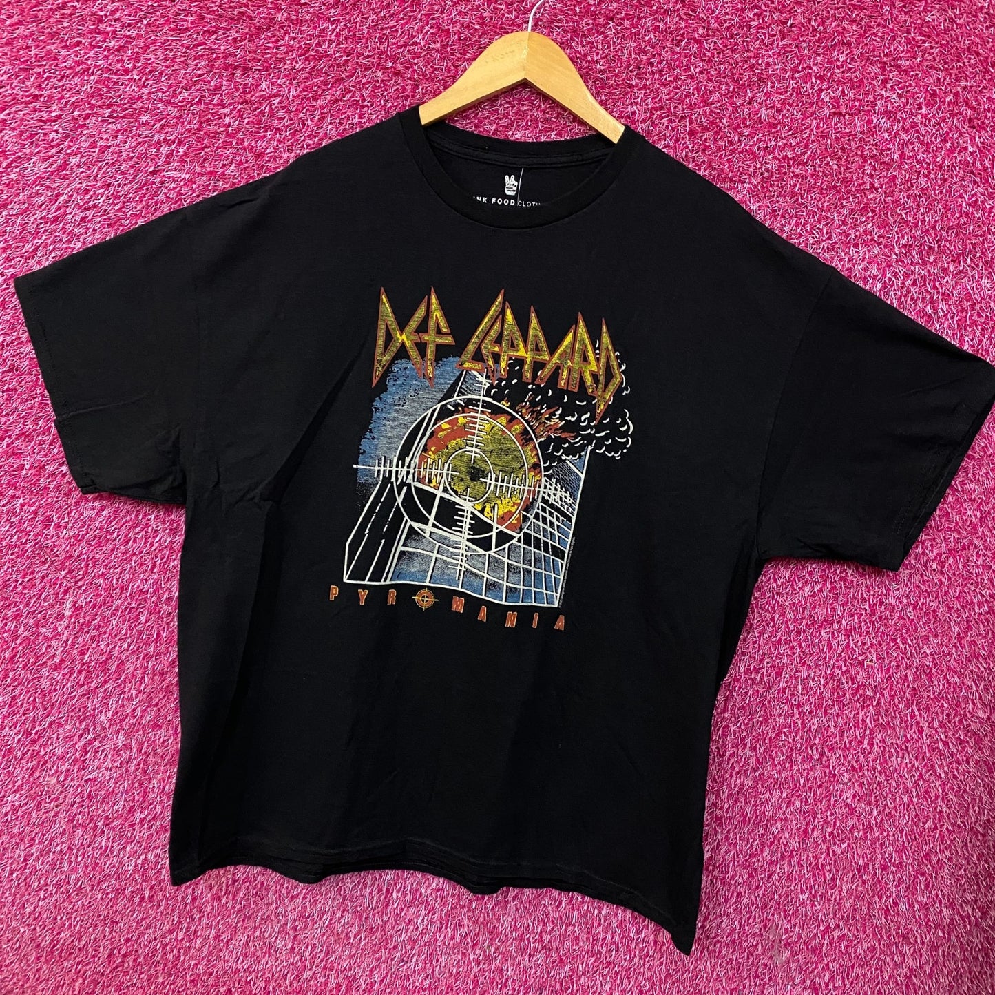 Def Leppard Pyromania Album Cover T-Shirt XL