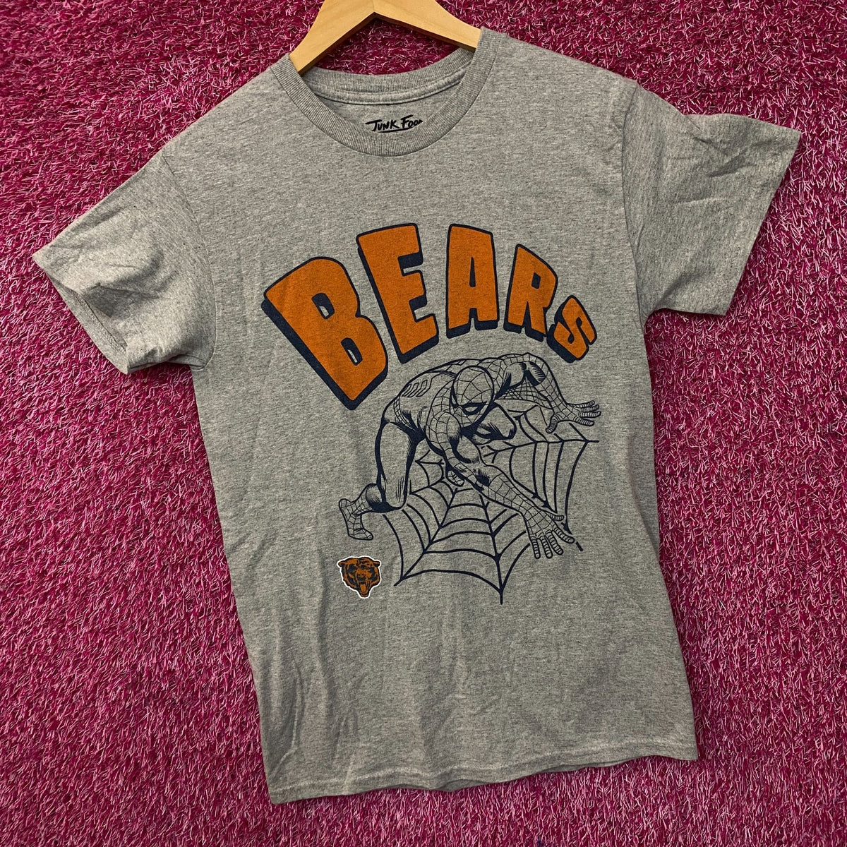 Junk Food Clothing x Marvel x NFL Chicago Bears Spider-Man Graphic T-Shirt XS