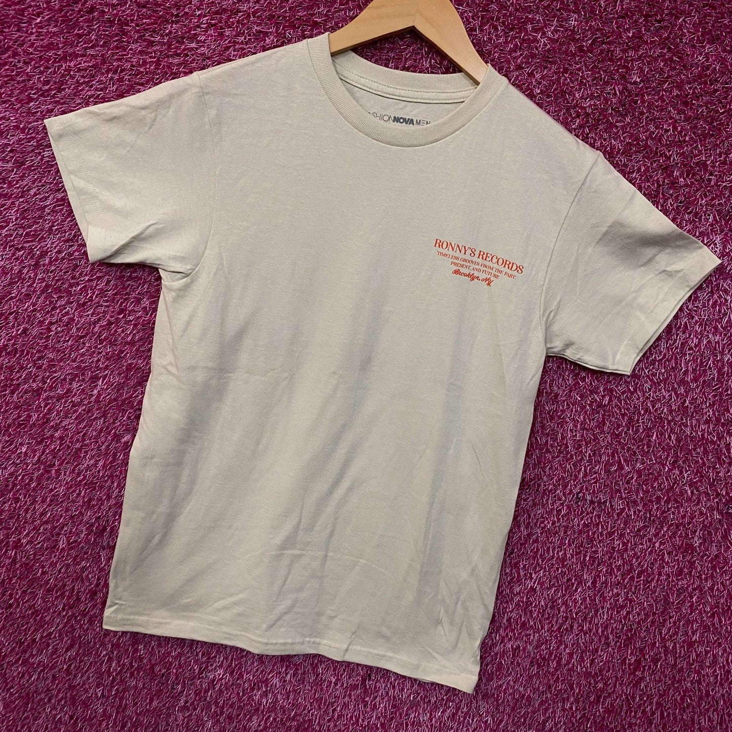 Fashion Nova Ronny's Records Brooklyn NYC Graphic T-Shirt Small