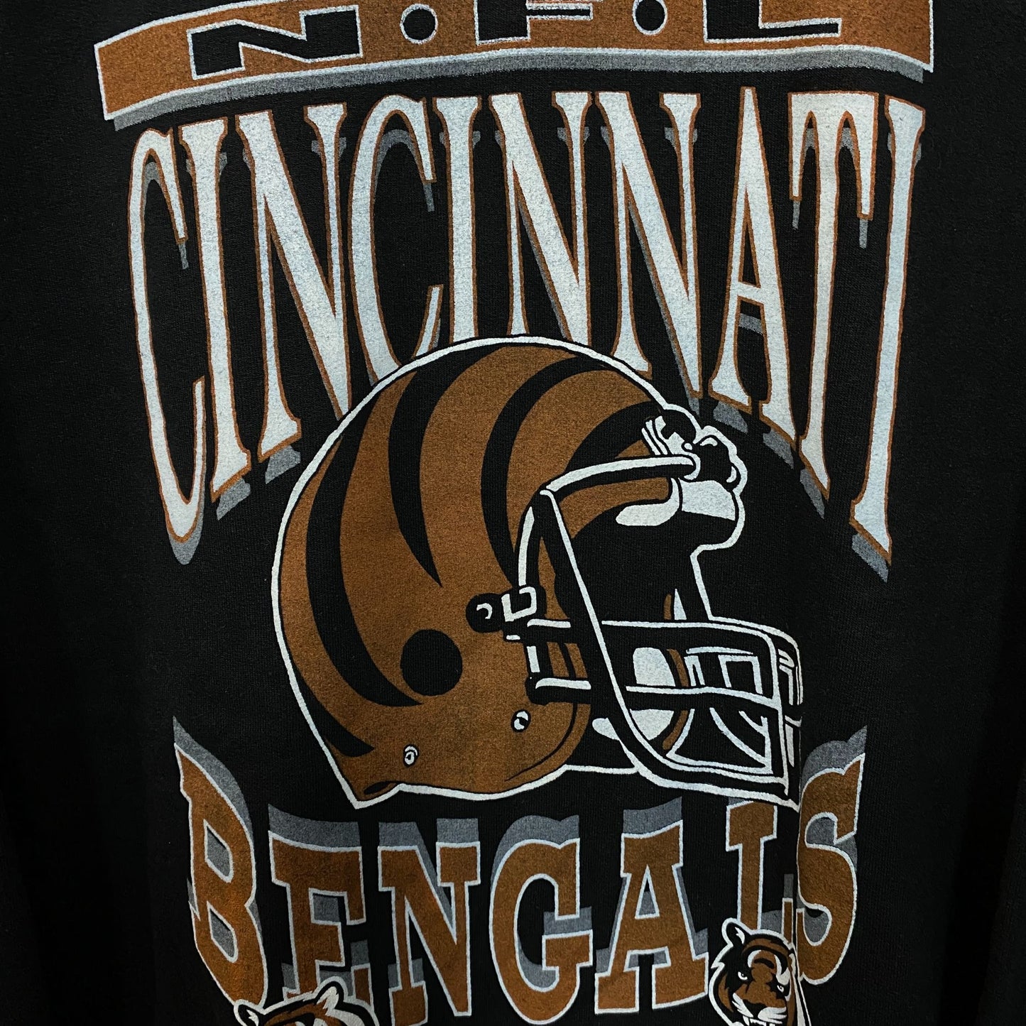 Cincinnati Bengals NFL Helmet Logo Crewneck Sweatshirt Large