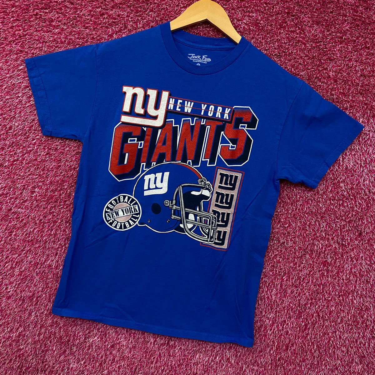 New York Giants Collage Helmet Tshirt size Small
