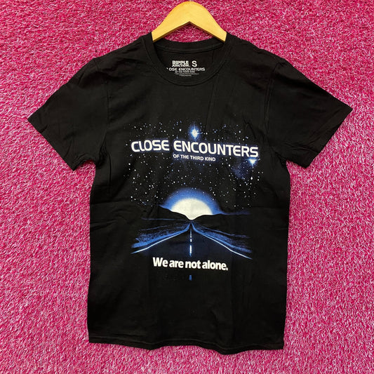 Close Encounters of the Third Kind We Are Not Alone T-Shirt Small