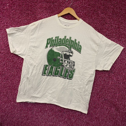 Philadelphia Eagles Helmet Tshirt size XL