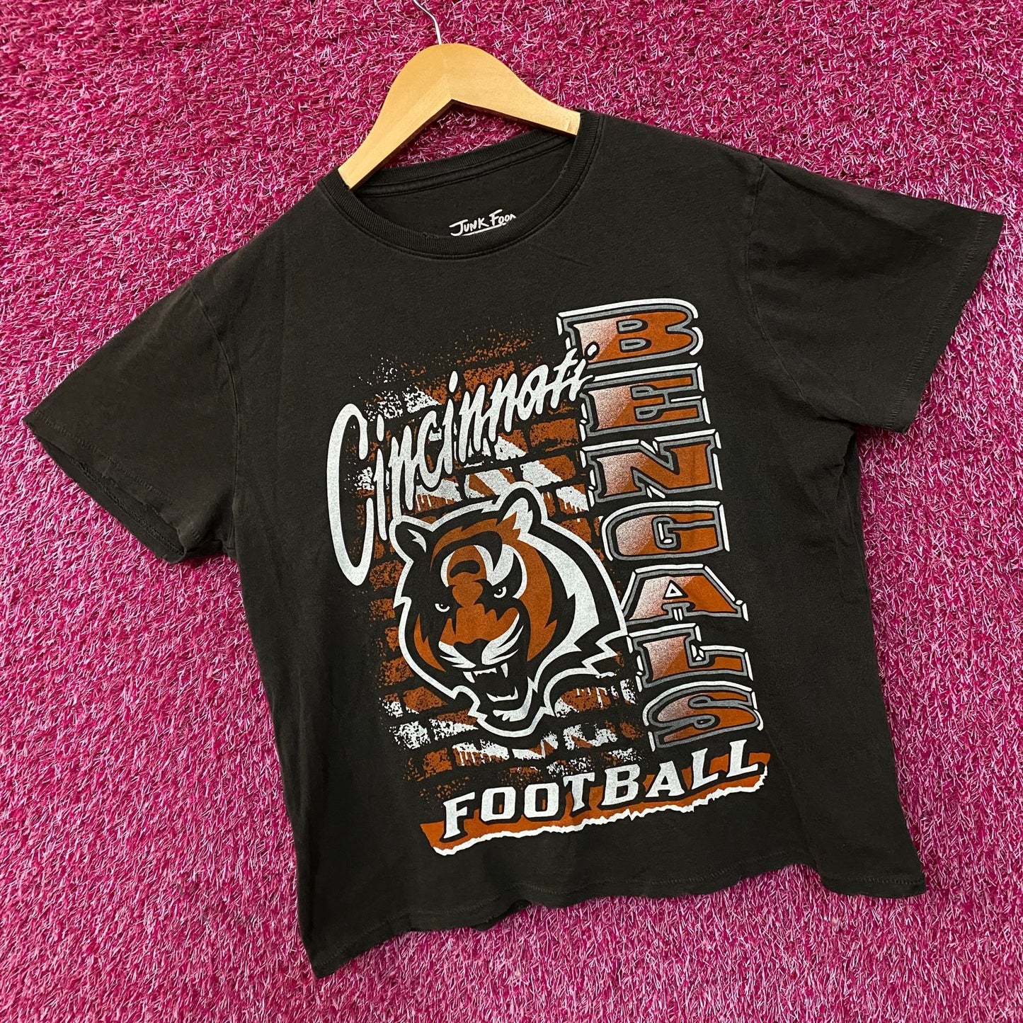 Junk Food Clothing Women's NFL Cincinnati Bengals Brick Retro Tee Medium