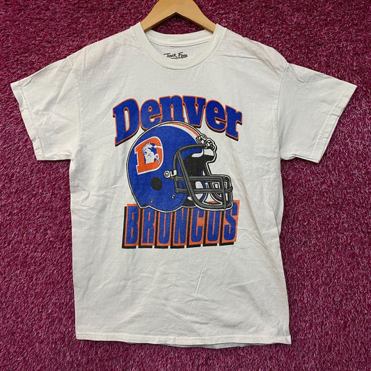 Junk Food NFL Denver Broncos Throwback Helmet Logo T- Shirt Small