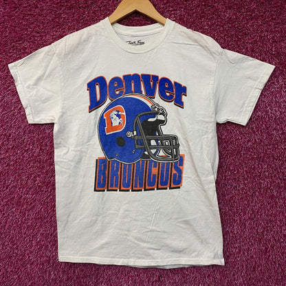 Junk Food NFL Denver Broncos Throwback Helmet Logo T- Shirt Small