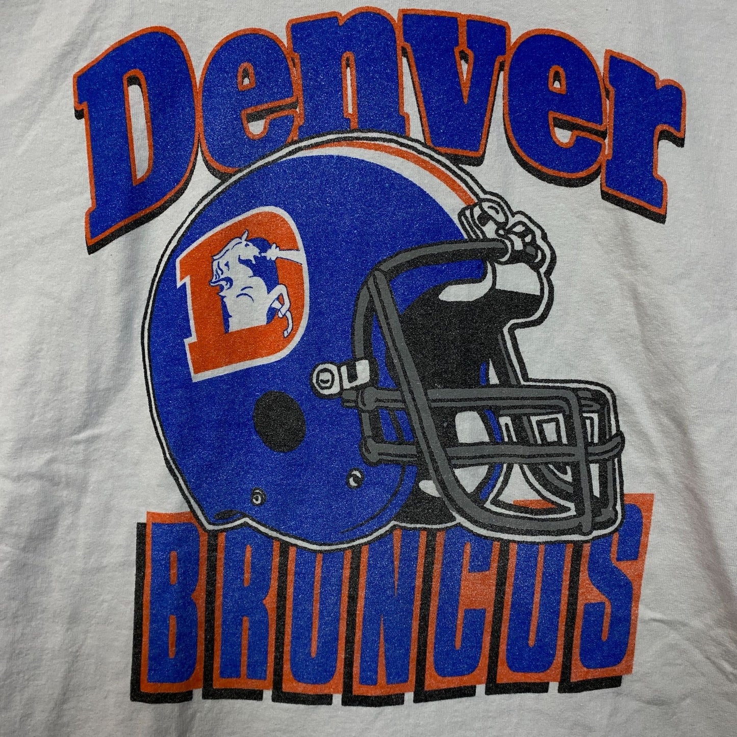 Junk Food NFL Denver Broncos Throwback Helmet Logo T- Shirt Small