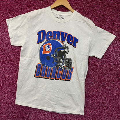 Junk Food NFL Denver Broncos Throwback Helmet Logo T- Shirt Small