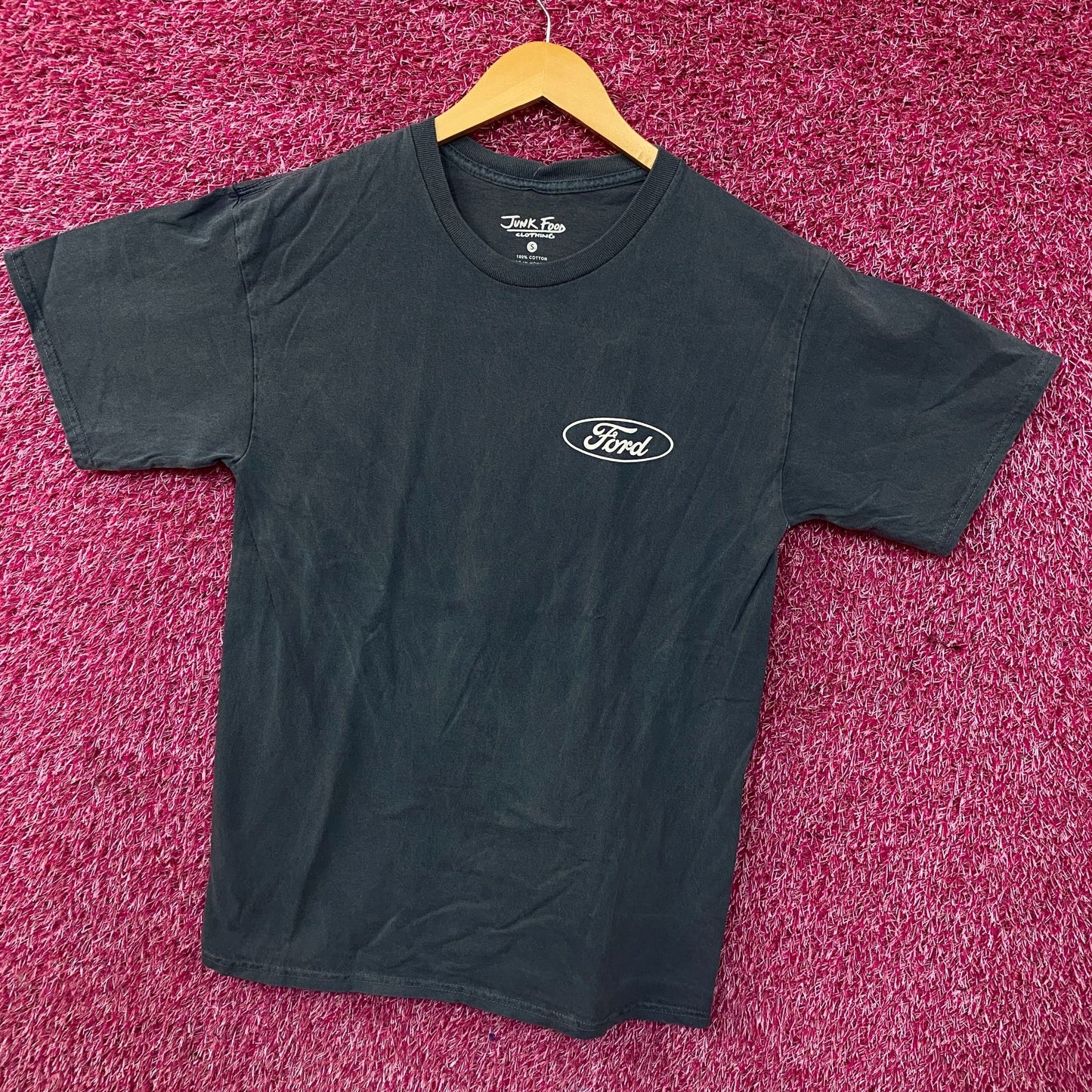 Junk Food Clothing Ford F-150 "High Tech Hauler" 4x4 Graphic T-Shirt Small